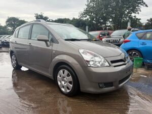 TOYOTA COROLLA VERSO