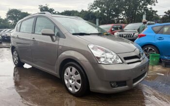 TOYOTA COROLLA VERSO