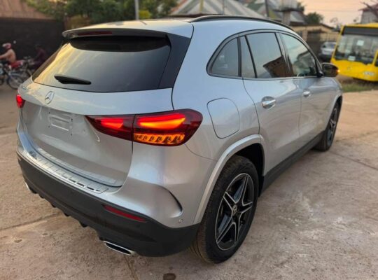 Mercedes CLA