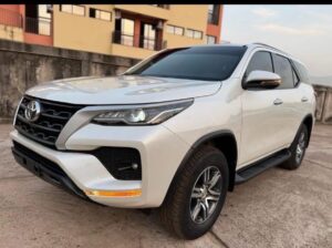 TOYOTA FORTUNER