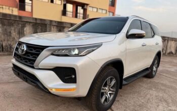 TOYOTA FORTUNER